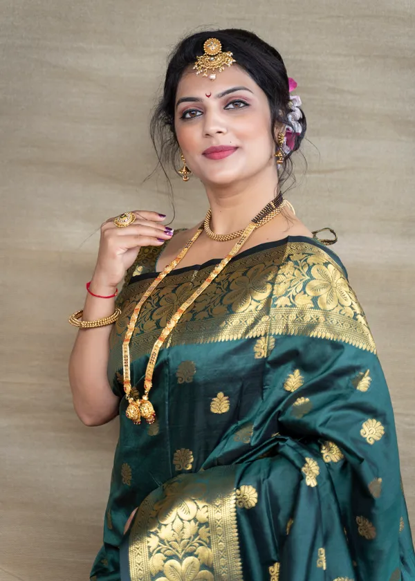 Green_Pure_Paithani_Silk_Saree_With_Rich_Pallu_And_Unstiched_Blouse_Piece.